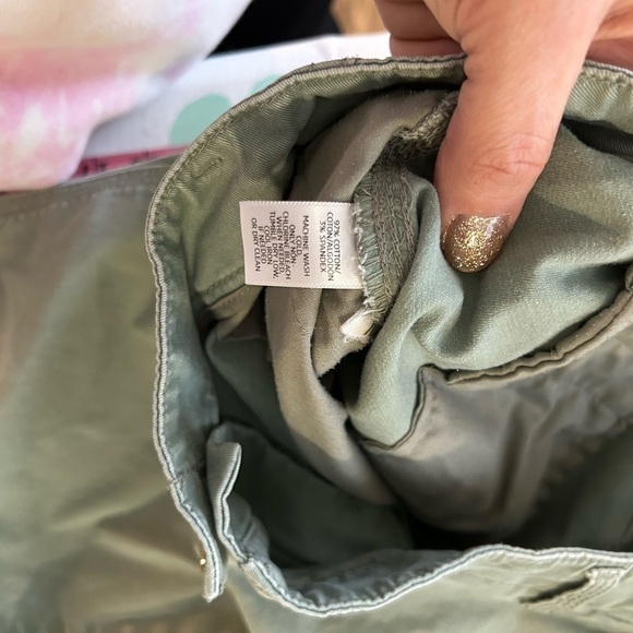 Loft size 10 ladies olive green cropped pants - Picture 4 of 7